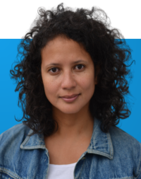 Portrait of Sedera Ranaivoarinosy on blue background